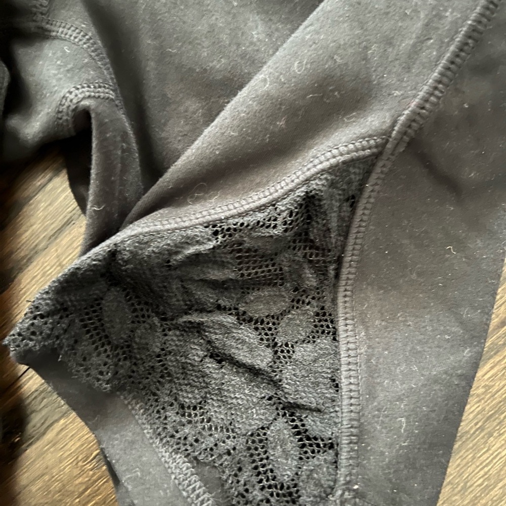 Lace panel biker shorts